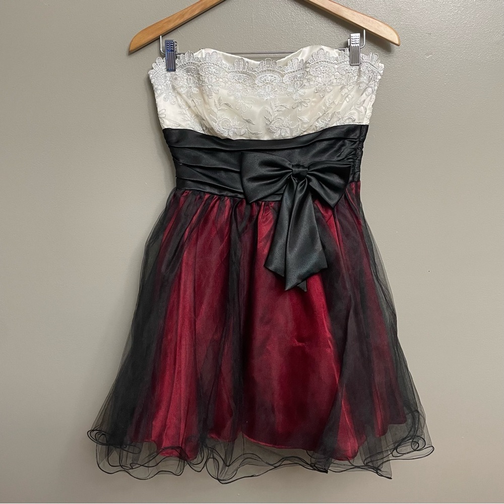 Masquerade women’s juniors 7/8 Cocktail Homecoming Prom dress whimsigoth now net